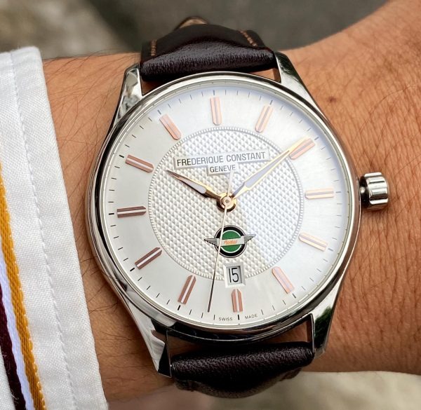 dong-ho-frederique-constant-fc-303hv5b6