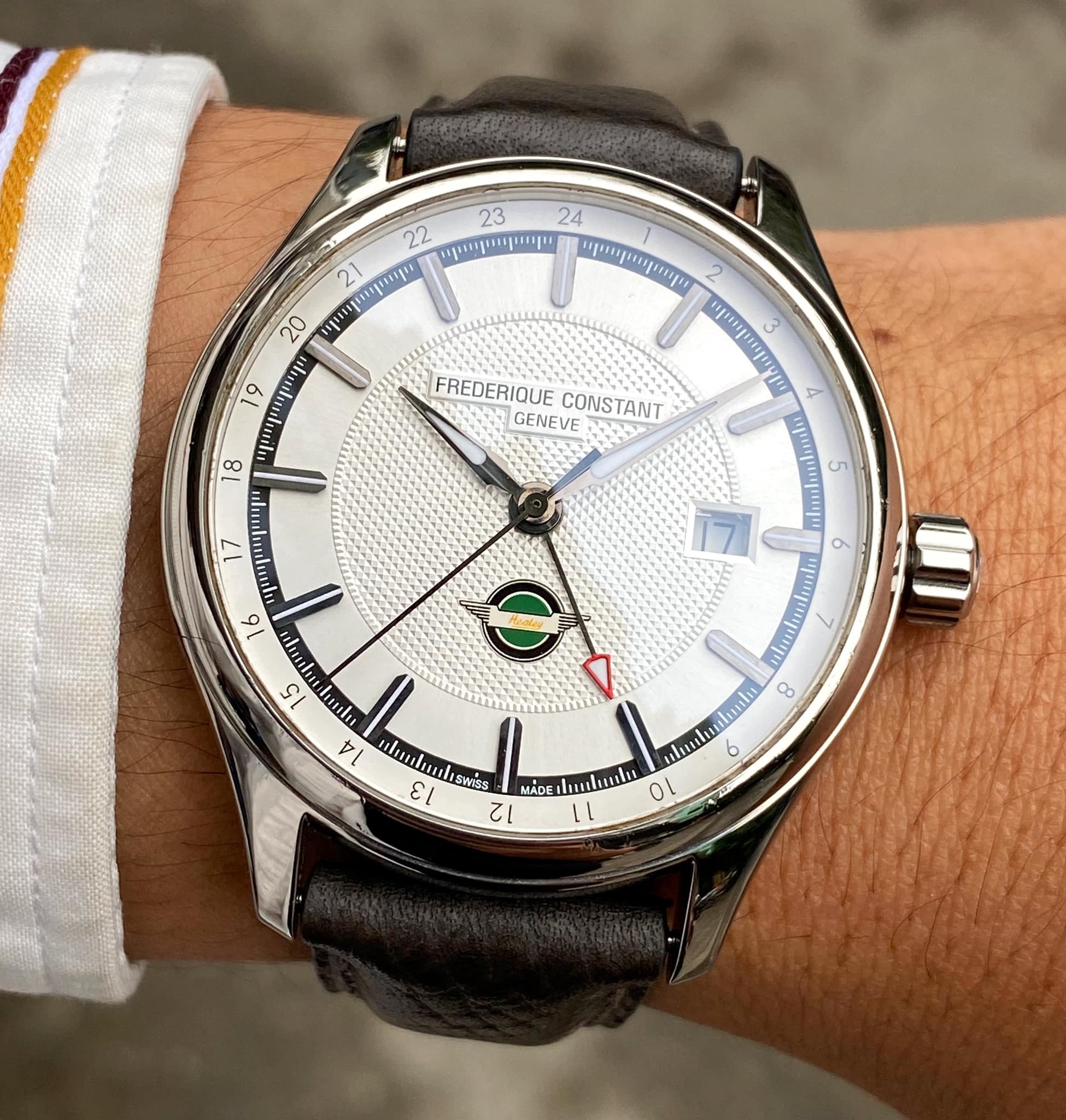 dong-ho-frederique-constant-fc-350hs5b6